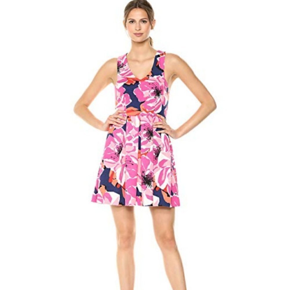 NWT Trina Trina Turk floral  Fit & Flare dress SZ 4